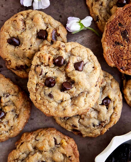 Date Cookies Recipe with Chocolate Chips and Walnuts
