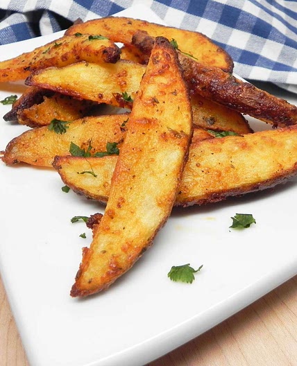 Air Fryer Buffalo-Ranch Potato Wedges