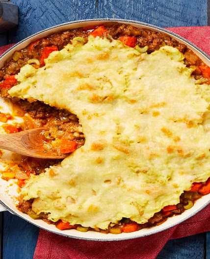 Pub-Style Shepherd’s Pie with White Cheddar & Thyme Mashed Potatoes