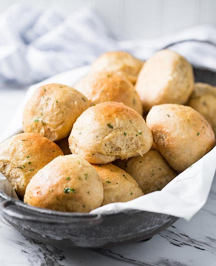 Soft And Fluffy Garlic Herb Whole Wheat Dinner Rolls