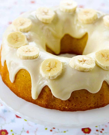 Banana Pudding Cake with Cream Cheese Glaze