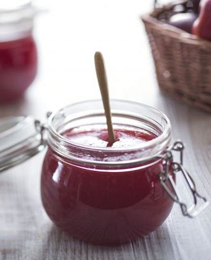 Confettura di prugne e zenzero