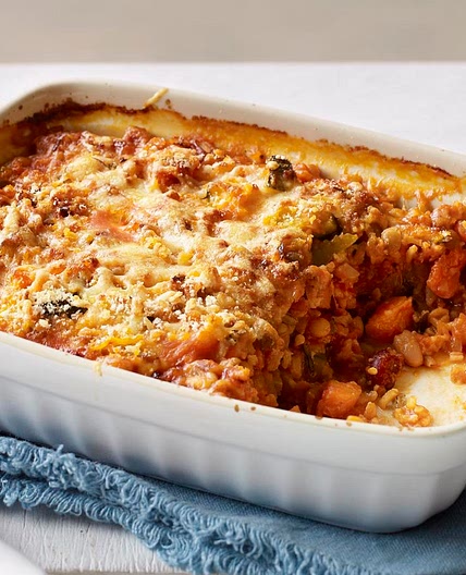 Cheesy bean and lentil bake