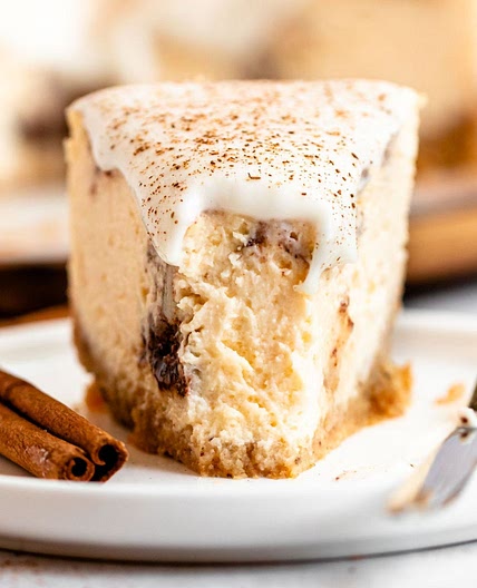 Cinnamon Roll Cheesecake With Cream Cheese Glaze