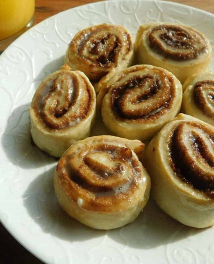 Two ingredient dough cinnamon rolls