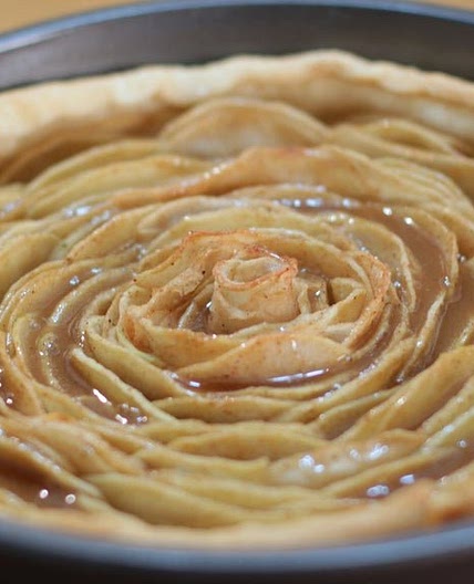Caramel Rose Apple Pie