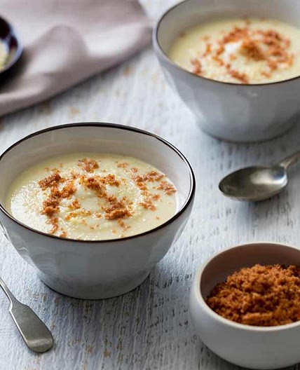 Cauliflower soup with bacon dust