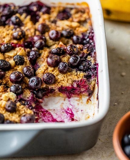 Baked Oatmeal with Blueberries and Bananas