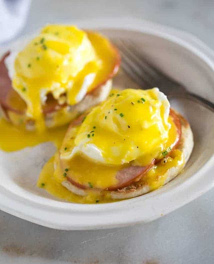 Eggs Benedict with homemade Hollandaise Sauce