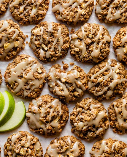 Apple Cinnamon Oatmeal Cookies