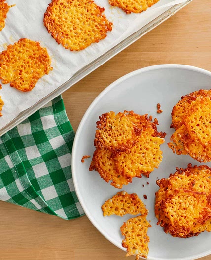 Keto Ranch Cheddar Crisps | Hidden Valley™ Ranch