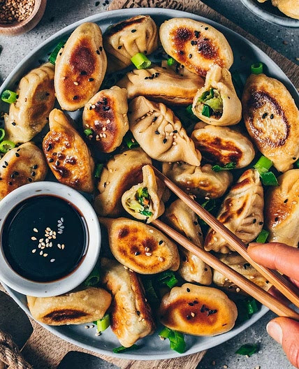 Vegetable Dumplings (Vegan Gyoza / Potstickers)