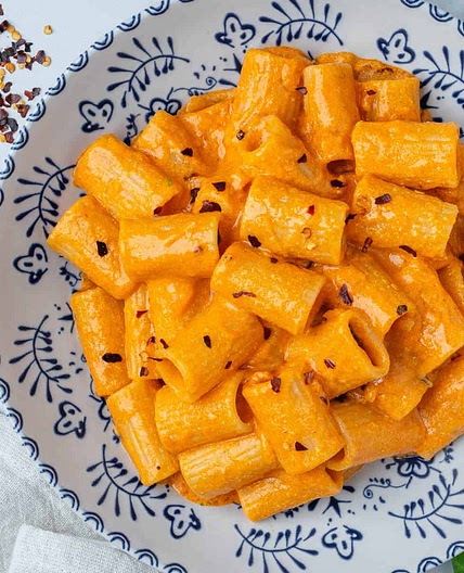 Gigi Hadid Pasta (Spicy Vodka Pasta)