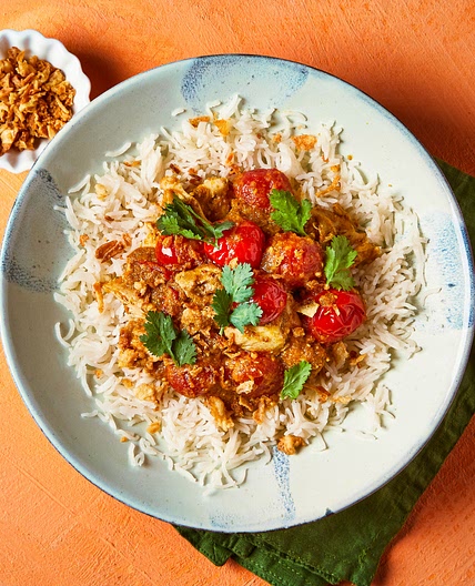 Aromatic Sri Lankan-Style Chicken Curry