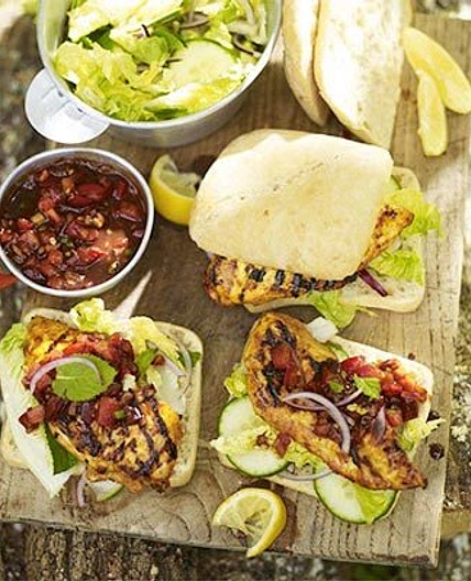 Chicken tikka burgers