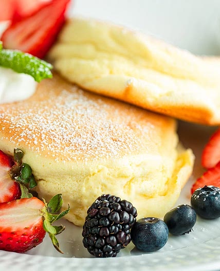 Fluffy Japanese Soufflé Pancakes