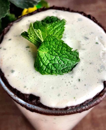 Low Carb Chocolate Mint Smoothie