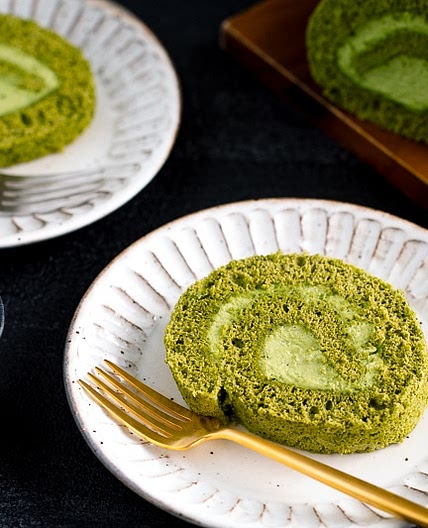 Matcha Swiss Roll (Roll Cake)