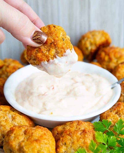 Sausage Balls Recipe (Classic Bisquick Sausage Balls)