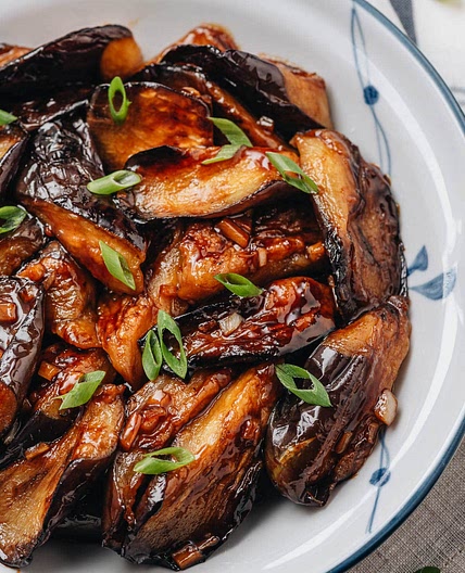 Chinese Eggplant with Garlic Sauce (红烧茄子)