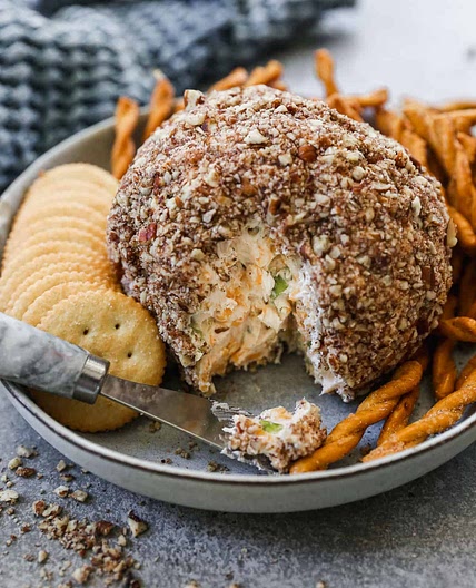 Classic Cheeseball