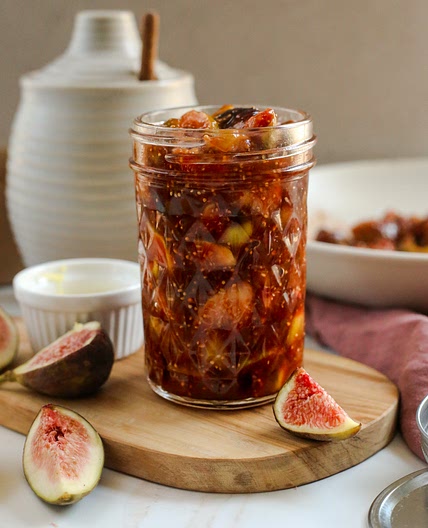 Sweet Balsamic Fig Compote with Fresh Figs and Honey