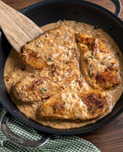 Chicken in Creamy Sun-dried Tomato Sauce