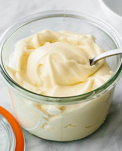 Easy Homemade Mayonnaise
