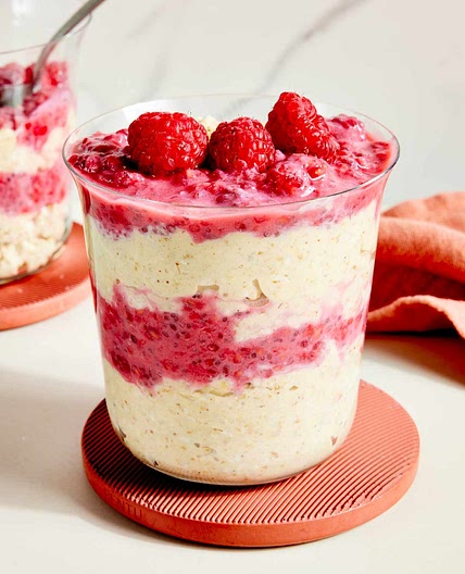 High-Protein Raspberry & Peanut Butter Overnight Oats