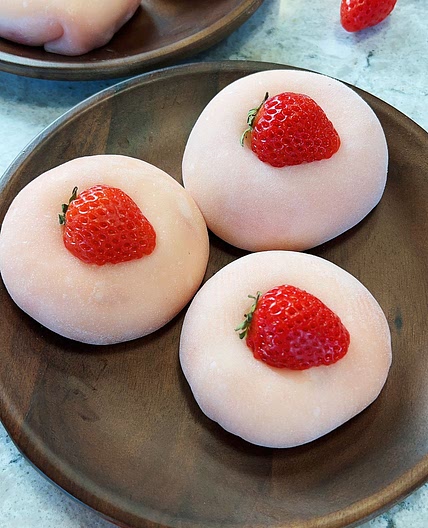 Strawberry mochi