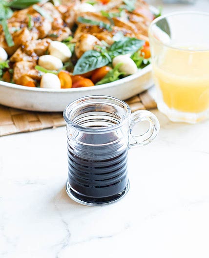 EASY BALSAMIC MARINADE OR SALAD DRESSING