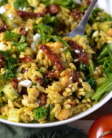 Pesto Orzo Salad with Sundried Tomatoes