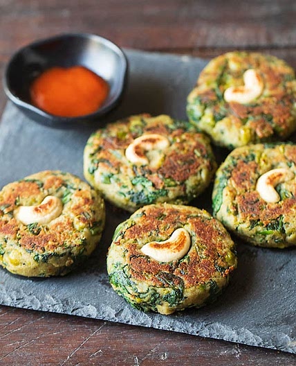 Easy Hara Bhara Kabab Recipe (Pan-fried & Baked Kabab)