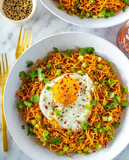 15 Minute Spicy Noodles {Quick & Easy}