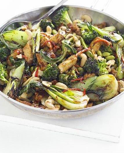 Tofu, greens & cashew stir-fry