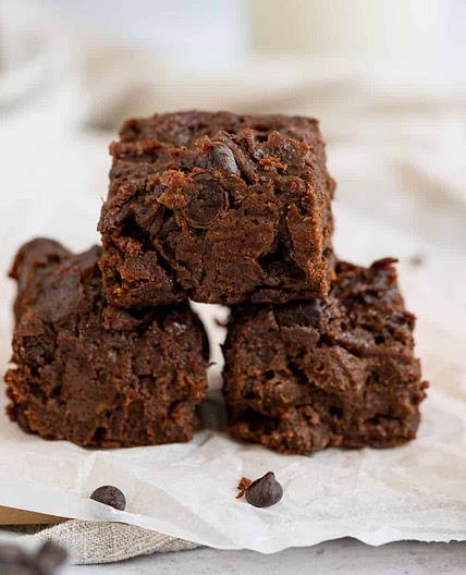 Fudgy 4 Ingredient Sweet Potato Brownies (flourless)