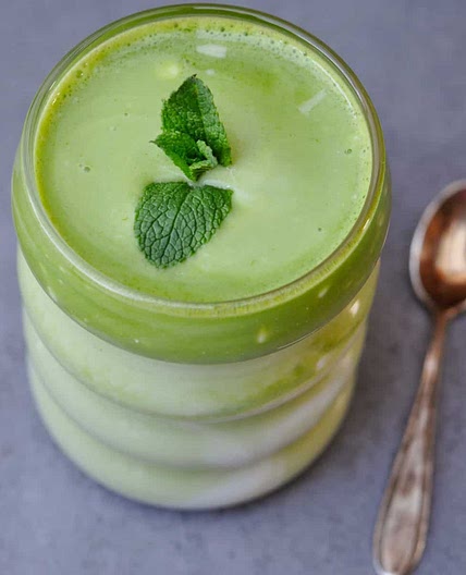 Vegan green ayran with wild garlic and fresh mint (spring edition)