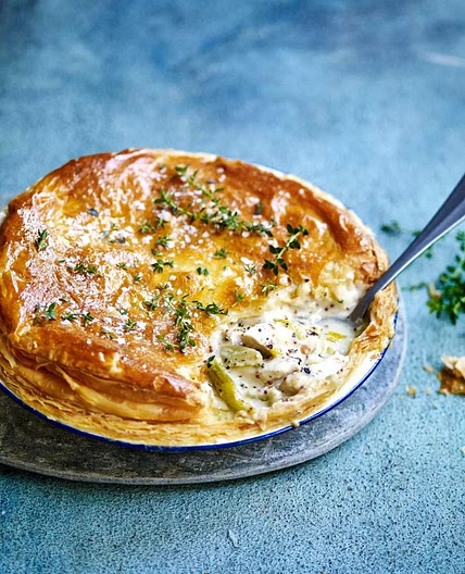Chicken and leek pie