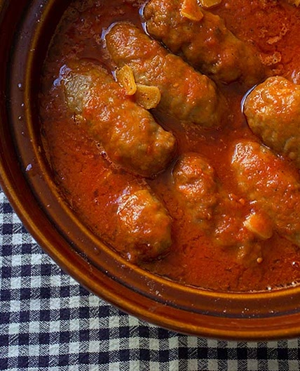 Soutzoukakia Smyrneika – meatballs in tomato sauce