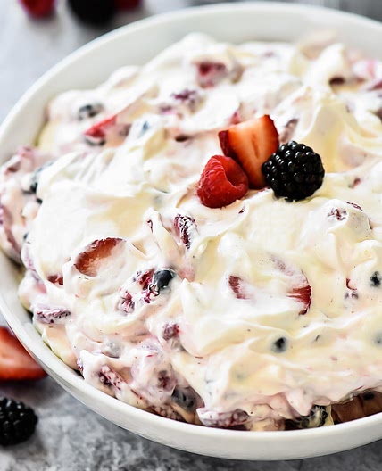 Berry Cheesecake Salad