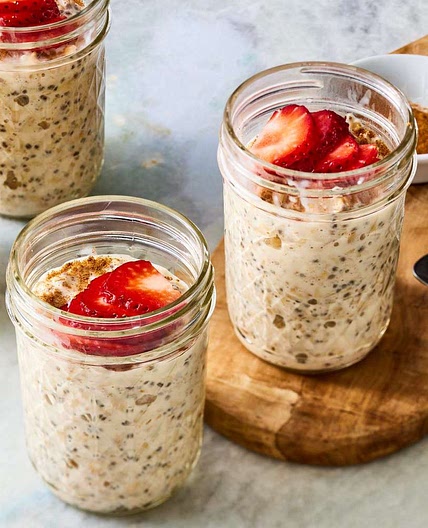 Tres Leches-Inspired Overnight Oats Taste Like Dessert for Breakfast