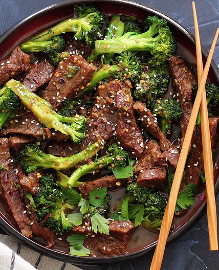 Instant Pot Beef and Broccoli: Whole30, Paleo and 30 Minutes!