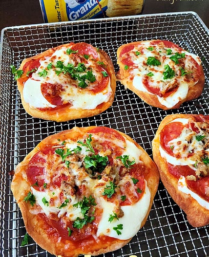 Easy Air Fryer Pizzas (Using Pillsbury biscuits)