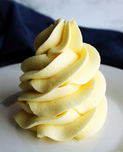 Lemon Sweetened Condensed Milk Buttercream