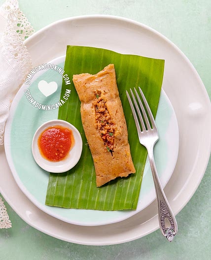 Pasteles en Hoja [Recipe + Video] Dominican Plantain Pockets