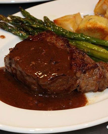 New York Steaks Wine Sauce