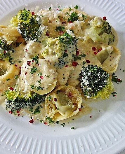 Tortellini ai broccoli