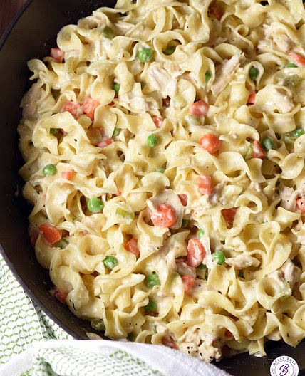 Chicken Pot Pie Noodle Skillet