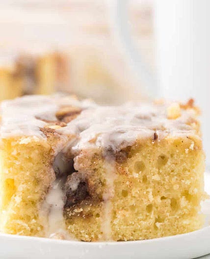 Cinnamon Roll Cake