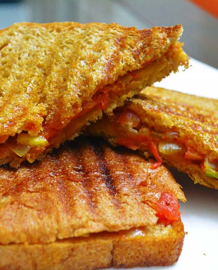 Spicy Onion Tomato Masala Sandwich Recipe